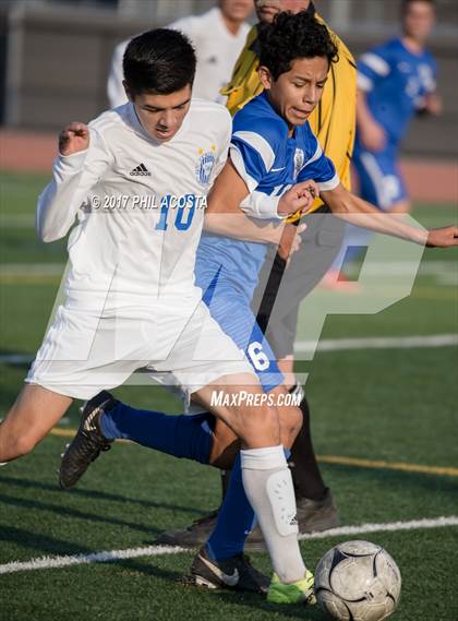 Thumbnail 2 in La Habra vs Alta Loma photogallery.
