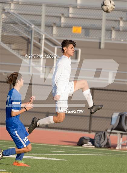 Thumbnail 1 in La Habra vs Alta Loma photogallery.