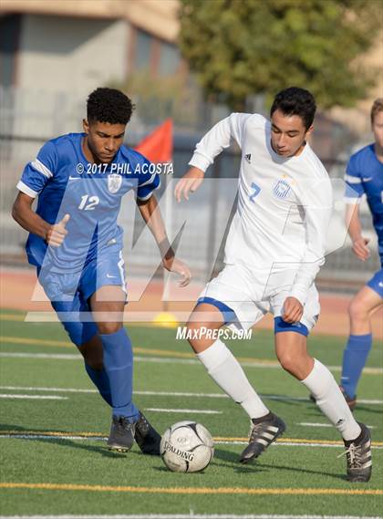 Thumbnail 2 in La Habra vs Alta Loma photogallery.