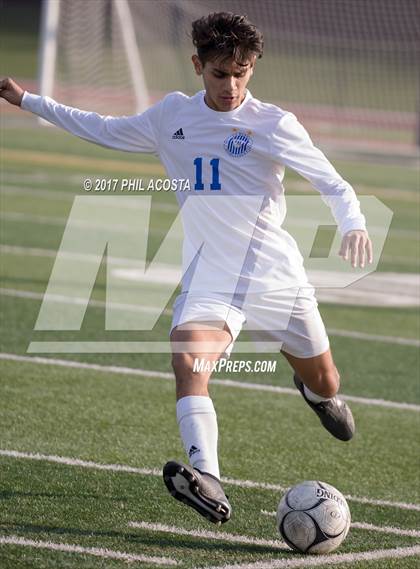 Thumbnail 3 in La Habra vs Alta Loma photogallery.