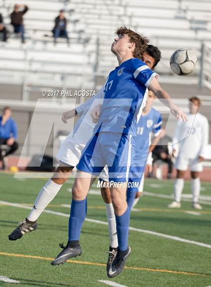 Thumbnail 2 in La Habra vs Alta Loma photogallery.