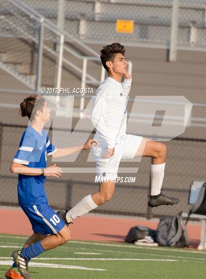 Thumbnail 2 in La Habra vs Alta Loma photogallery.
