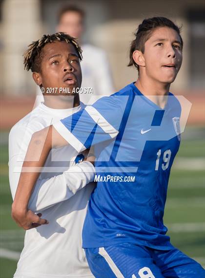 Thumbnail 2 in La Habra vs Alta Loma photogallery.