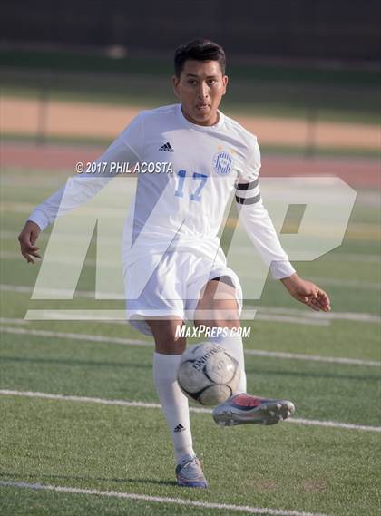 Thumbnail 3 in La Habra vs Alta Loma photogallery.