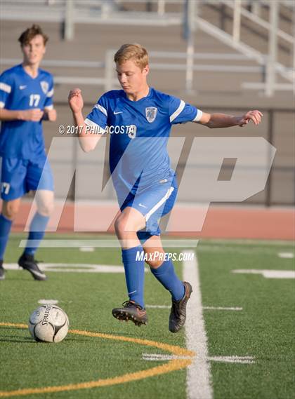 Thumbnail 2 in La Habra vs Alta Loma photogallery.