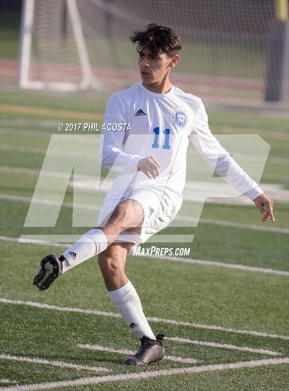 Thumbnail 1 in La Habra vs Alta Loma photogallery.