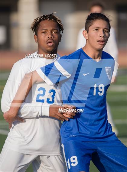 Thumbnail 1 in La Habra vs Alta Loma photogallery.