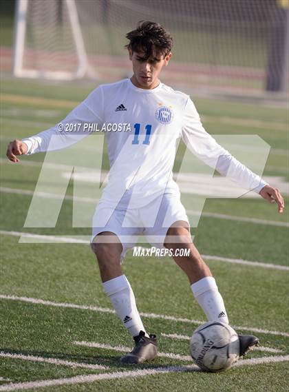 Thumbnail 2 in La Habra vs Alta Loma photogallery.