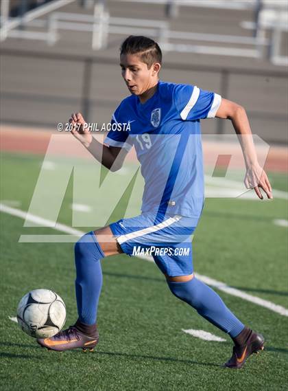 Thumbnail 3 in La Habra vs Alta Loma photogallery.
