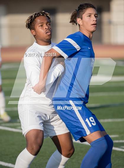 Thumbnail 3 in La Habra vs Alta Loma photogallery.