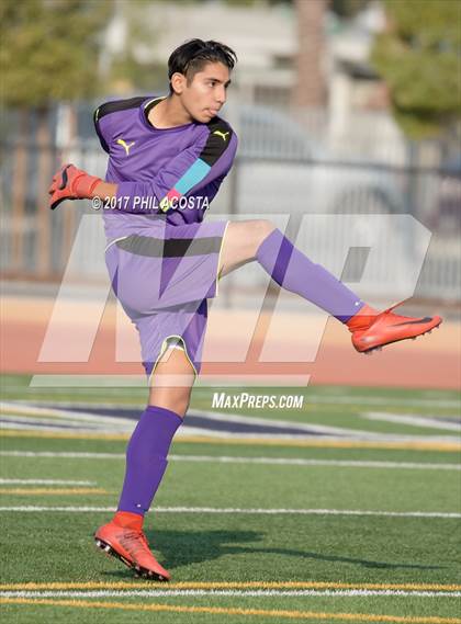 Thumbnail 1 in La Habra vs Alta Loma photogallery.
