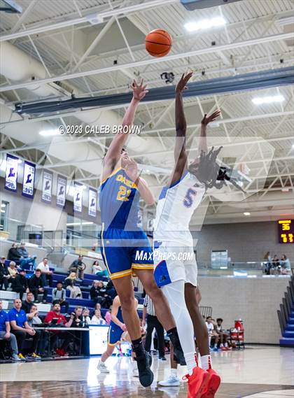 Thumbnail 2 in Orem vs. Duncanville (Holiday Hoopfest) photogallery.