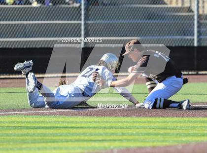 Thumbnail 1 in Notre Dame (SO) vs St Francis photogallery.
