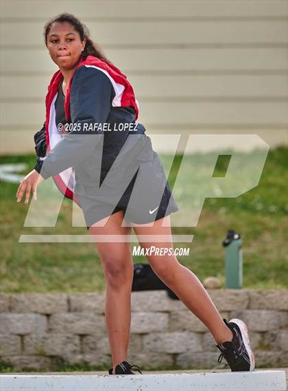 Thumbnail 2 in Rosehill Eagle Relays (Shot Put) photogallery.