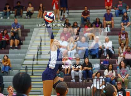 Thumbnail 2 in McKinney Boyd @ Plano photogallery.
