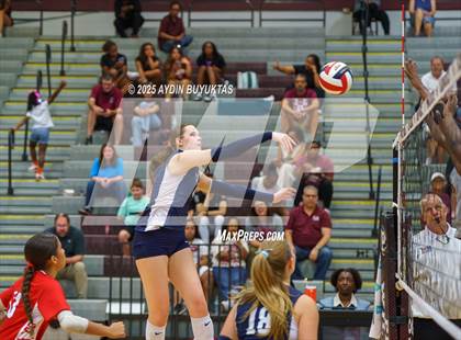 Thumbnail 3 in McKinney Boyd @ Plano photogallery.