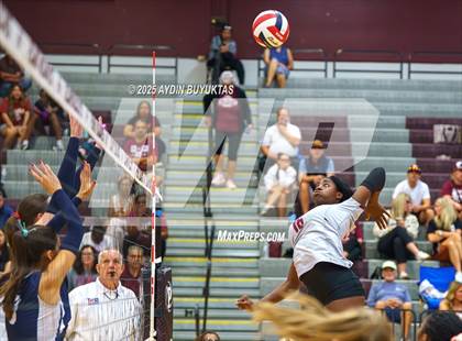 Thumbnail 3 in McKinney Boyd @ Plano photogallery.