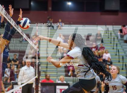 Thumbnail 3 in McKinney Boyd @ Plano photogallery.