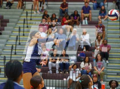 Thumbnail 3 in McKinney Boyd @ Plano photogallery.