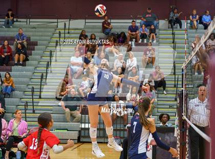 Thumbnail 3 in McKinney Boyd @ Plano photogallery.