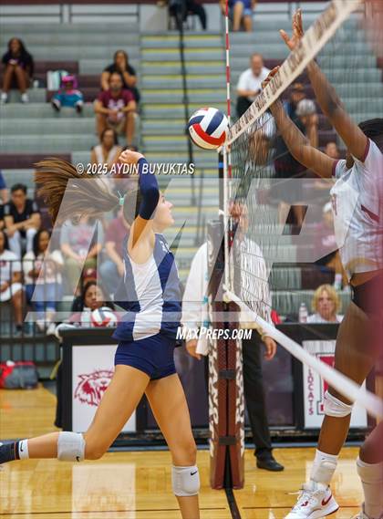 Thumbnail 3 in McKinney Boyd @ Plano photogallery.