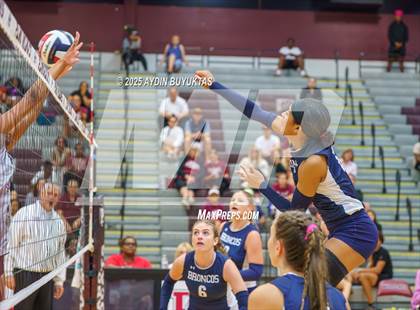 Thumbnail 1 in McKinney Boyd @ Plano photogallery.