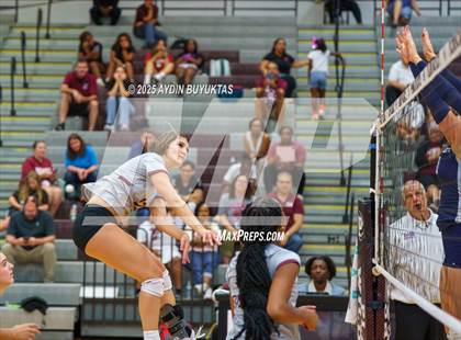 Thumbnail 3 in McKinney Boyd @ Plano photogallery.