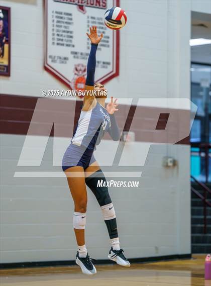 Thumbnail 3 in McKinney Boyd @ Plano photogallery.