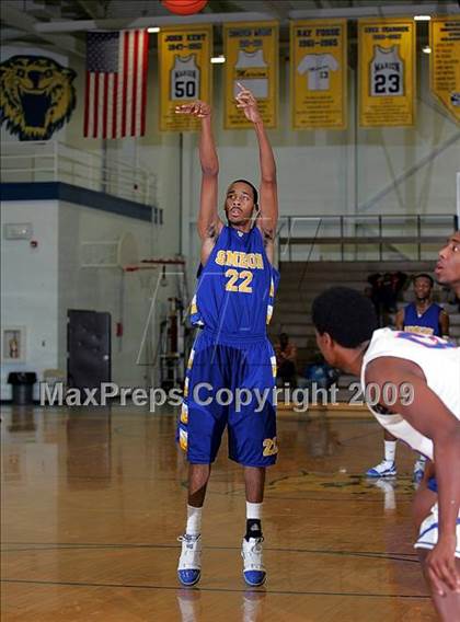 Thumbnail 1 in Simeon vs. East St. Louis (Best of the Midwest Shootout) photogallery.
