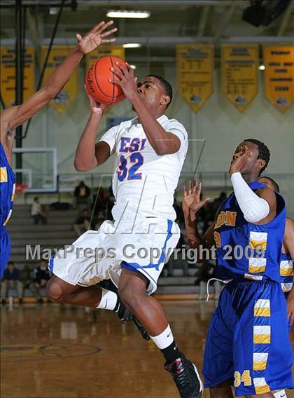 Thumbnail 1 in Simeon vs. East St. Louis (Best of the Midwest Shootout) photogallery.