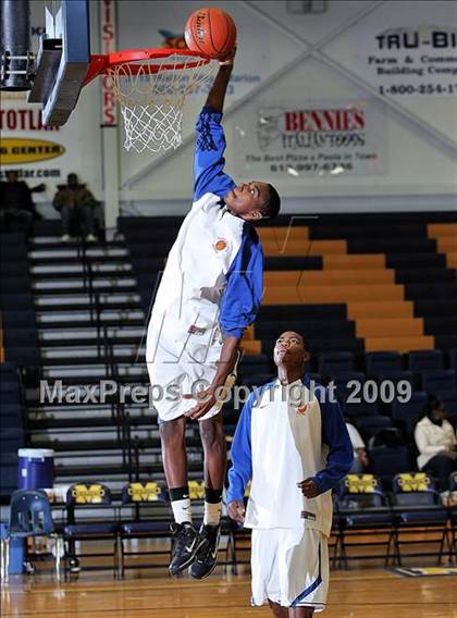 Thumbnail 2 in Simeon vs. East St. Louis (Best of the Midwest Shootout) photogallery.