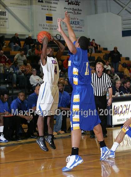 Thumbnail 3 in Simeon vs. East St. Louis (Best of the Midwest Shootout) photogallery.