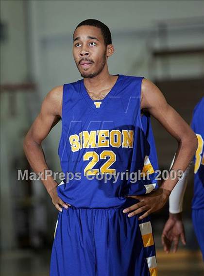 Thumbnail 2 in Simeon vs. East St. Louis (Best of the Midwest Shootout) photogallery.