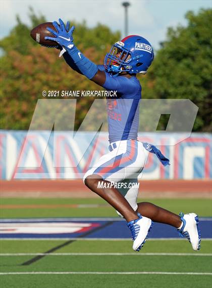Thumbnail 2 in Mater Dei @ Duncanville photogallery.