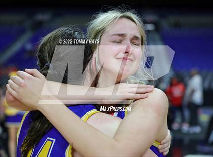 Thumbnail 3 in Hardin-Jefferson vs. Brownsboro (UIL 4A State Final) photogallery.