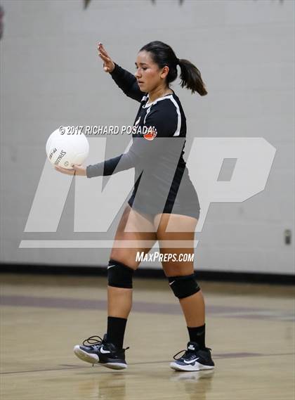 Thumbnail 3 in Selma vs. Fresno Christian (CIF CS D5 Quarterfinal) photogallery.