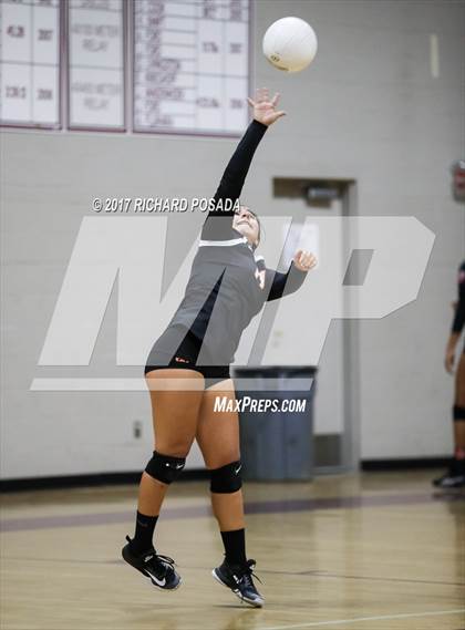 Thumbnail 3 in Selma vs. Fresno Christian (CIF CS D5 Quarterfinal) photogallery.