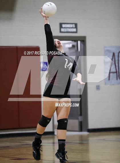 Thumbnail 1 in Selma vs. Fresno Christian (CIF CS D5 Quarterfinal) photogallery.