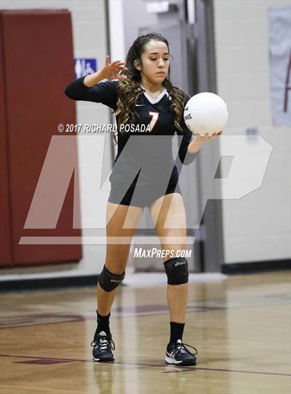 Thumbnail 2 in Selma vs. Fresno Christian (CIF CS D5 Quarterfinal) photogallery.