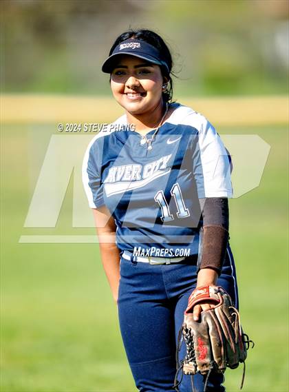 Thumbnail 3 in River City @ Monterey Trail photogallery.