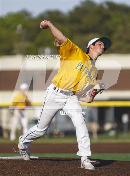 Thumbnail 1 in Ward Melville vs William Floyd photogallery.