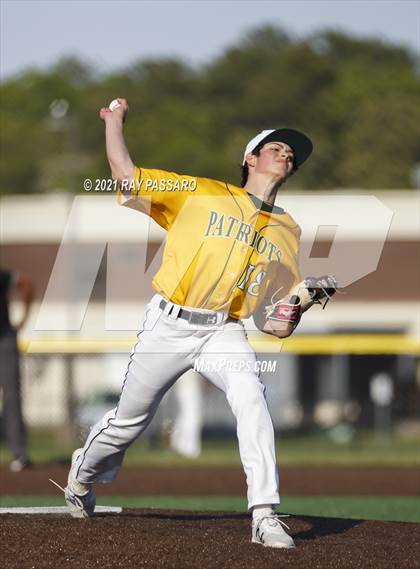 Thumbnail 3 in Ward Melville vs William Floyd photogallery.