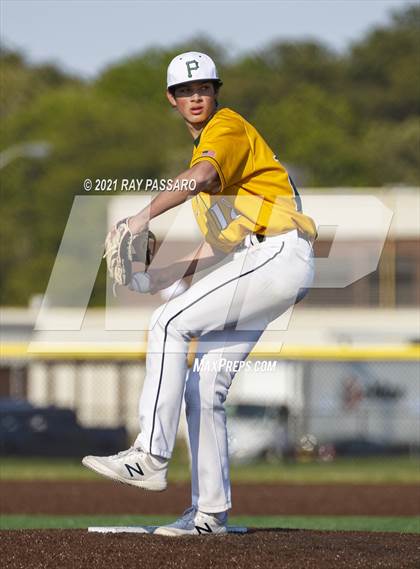 Thumbnail 1 in Ward Melville vs William Floyd photogallery.