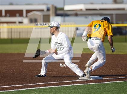 Thumbnail 1 in Ward Melville vs William Floyd photogallery.