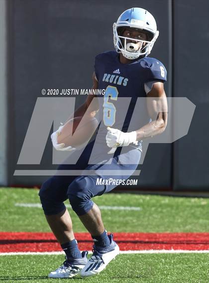 Thumbnail 1 in Pulaski Academy vs. Little Rock Christian Academy (AAA 5A Final) photogallery.