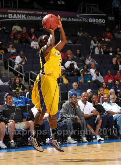 Thumbnail 2 in Ridgeview vs. Lynwood (CIF SoCal Regional D2 Final) photogallery.