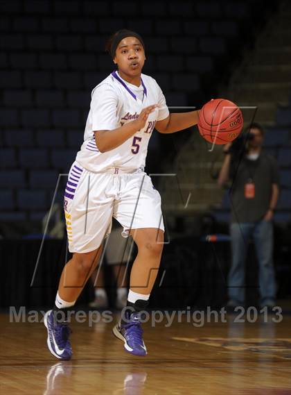 Thumbnail 2 in Ridgeview vs. Lynwood (CIF SoCal Regional D2 Final) photogallery.