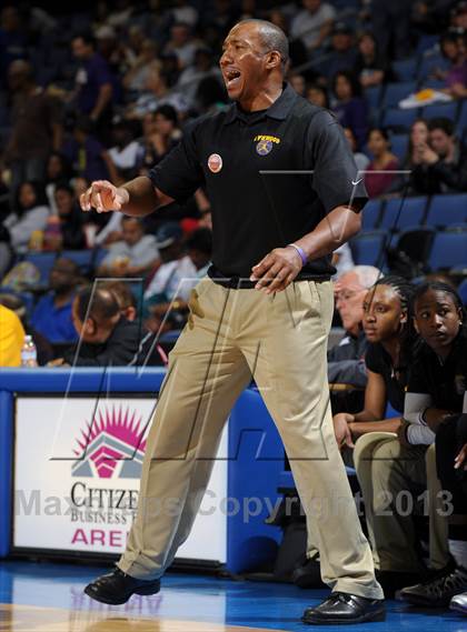 Thumbnail 1 in Ridgeview vs. Lynwood (CIF SoCal Regional D2 Final) photogallery.