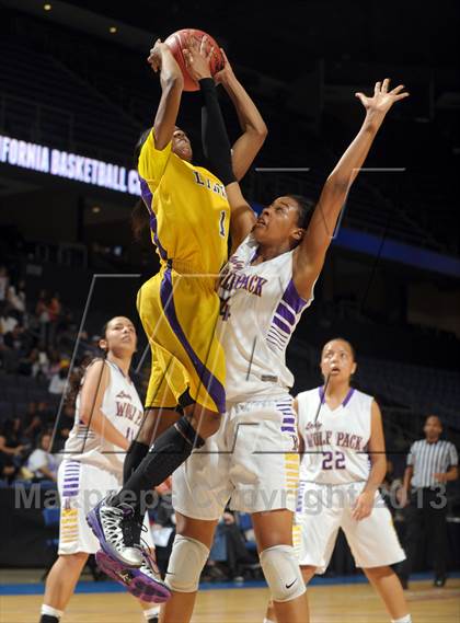 Thumbnail 3 in Ridgeview vs. Lynwood (CIF SoCal Regional D2 Final) photogallery.