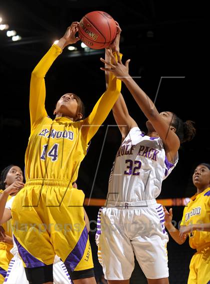 Thumbnail 1 in Ridgeview vs. Lynwood (CIF SoCal Regional D2 Final) photogallery.